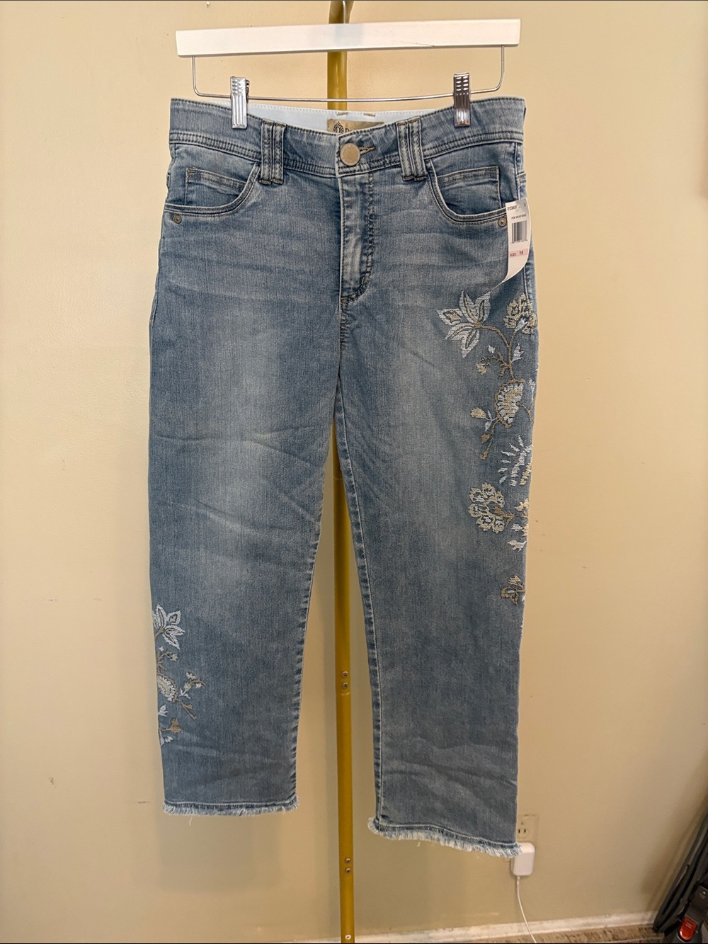 Democracy Light Blue Cropped Jeans with White Floral Embroidery